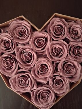 Preserved Lavender Pink Rose Heart Box - Elegant Home Accent